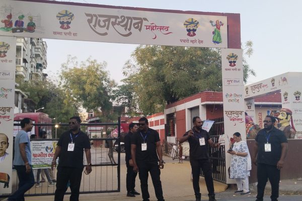 filter: 0; fileterIntensity: 0.0; filterMask: 0; module: photo;
hw-remosaic: false;
touch: (-1.0, -1.0);
modeInfo: ;
sceneMode: 0;
cct_value: 0;
AI_Scene: (11, 0);
aec_lux: 169.36627;
aec_lux_index: 0;
hist255: 0.0;
hist252~255: 0.0;
hist0~15: 0.0;
albedo:  ;
confidence:  ;
motionLevel: -1;
weatherinfo: null;
temperature: 41;